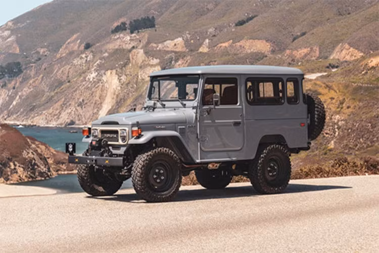 FJ Company phục chế xe SUV Land Cruiser sản xuất trong khoảng thời gian 1970-1983. Tất cả đều được trang bị động cơ Toyota 1GRE-FE V6 4.0L đi kèm hộp số sàn 5 cấp. Có thể chọn động cơ siêu nạp hoặc hút khí tự nhiên tùy theo yêu cầu khách hàng.