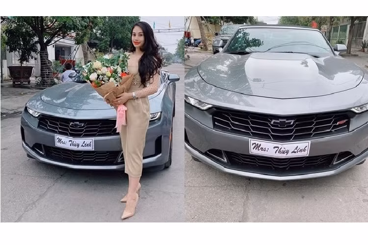 Cách đây ít ngày, một công ty nhập khẩu tư nhân ở Hà Nội đã mang về nước chiếc xe Chevrolet Camaro RS mui trần 2019 đầu tiên tại Việt Nam. Và đến ngày 24/12/2019 vừa qua, chiếc Camaro RS Convertible 2019 được vận chuyển xuống Quảng Ninh để bàn giao cho chủ nhân.