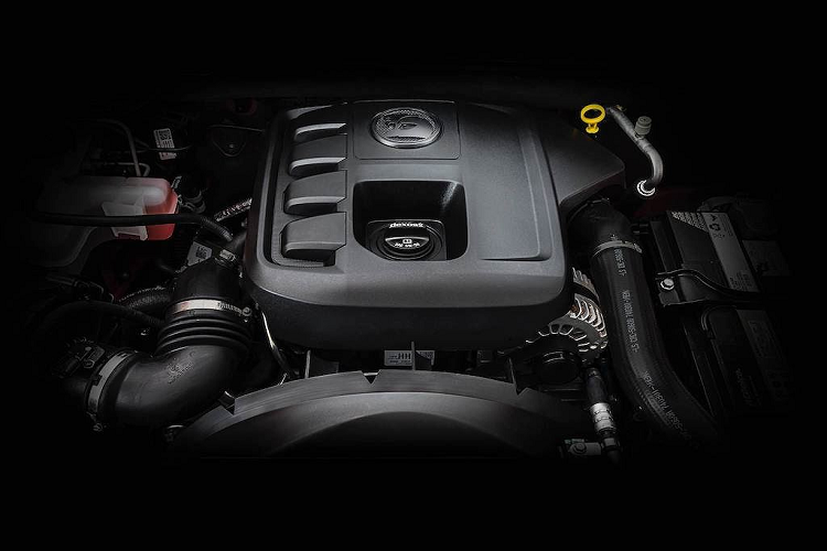 Chiếc xe vẫn giữ nguyên động cơ diesel 4 xi-lanh thẳng hàng 2.8l tăng áp Duramax quen thuộc của dòng Colorado, cho công suất 197 mã lực và mô-men xoắn 500Nm. Sức mạnh này được truyền tới hộp số tự động 6 cấp/sàn 6 cấp và dẫn tới hệ dẫn động 4 bánh.