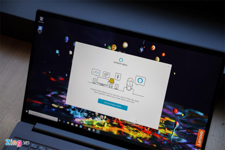 Bên cạnh đó, Lenovo cũng tích hợp trợ lý ảo Alexa vào những chiếc laptop mới của dòng Yoga. Trợ lý ảo hoạt động cả khi máy đang đóng, cho phép người dùng hỏi các thông tin hoặc thực hiện một số tác vụ. Theo đại diện Lenovo, Alexa và Cortana sẽ hoạt động đồng thời trên các máy tính chạy Windows, cung cấp thêm lựa chọn. 