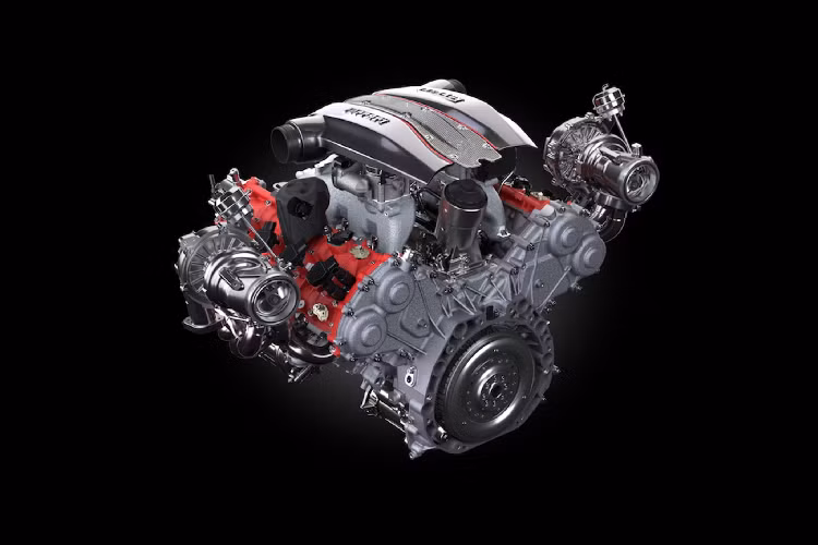 Góp phần giúp xe có trọng lượng xe nằm ở ‘’dàn chân’’ của Ferrari 488 Pista sử dụng lốp Michelin Sport Cup 2 đi cùng với mâm 20 inch trọng lượng nhẹ hơn 40% so với 488 GTB, đồng thời cản trước và sau được làm hoàn toàn bằng sợi carbon và nó còn chia sẻ bộ khuếch tán sau lấy từ xe đua Le Mans 488 GTE.