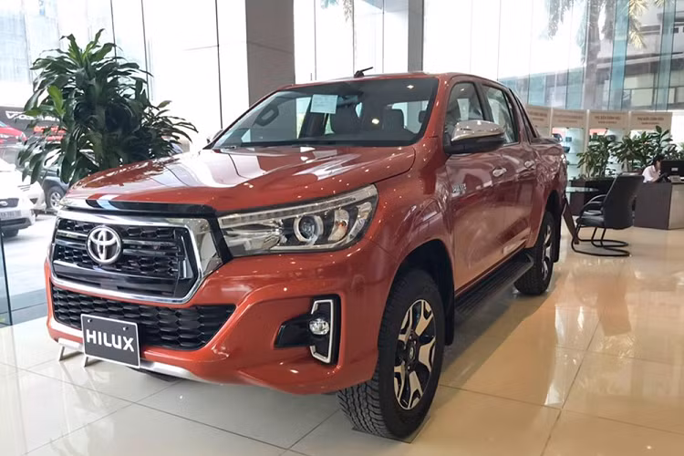Tại Việt Nam, Hilux chính thức được TMV giới thiệu và phân phối từ năm năm 2009.