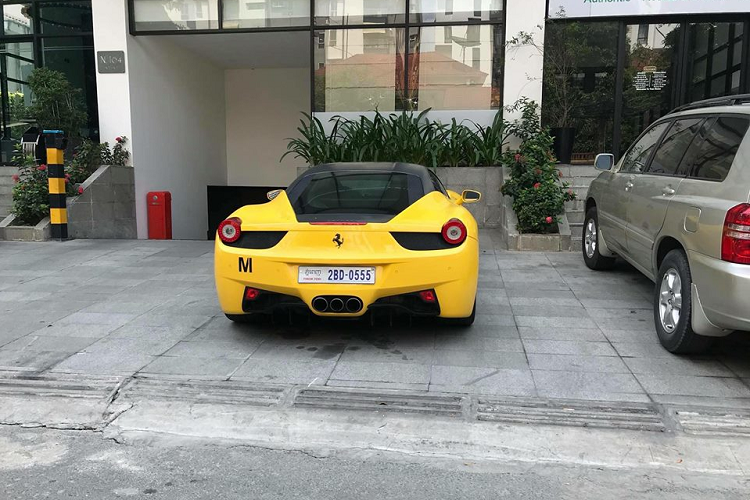 Siêu xe Lamborghini Huracan LP610-4 sở hữu động cơ V10, dung tích 5.2 lít, sản sinh công suất tối đa 610 mã lực tại vòng tua máy 8.250 vòng/phút và mô-men xoắn cực đại 560 Nm tại vòng tua máy 6.500 vòng/phút.