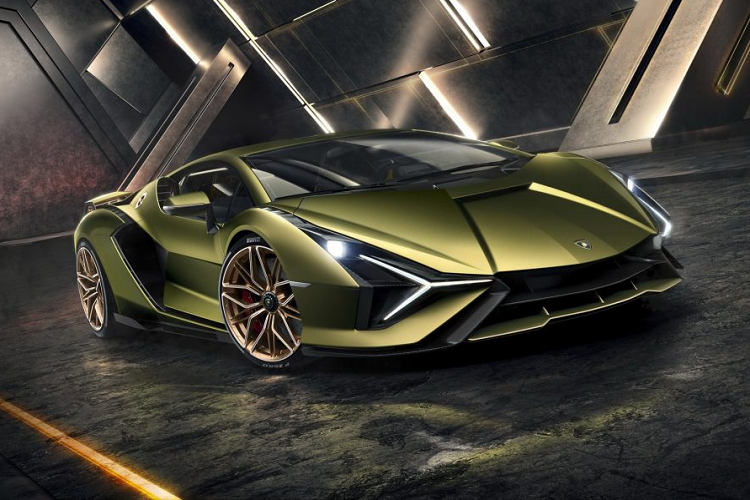 Lamborghini Sián FKP37 là mẫu xe mới nhất thuộc phân khúc này và cũng là mẫu xe được sản xuất nhiều nhất. Ra mắt vào tháng 8/2019, xe sẽ bắt đầu được giao đến vào đầu năm sau với giá bán hơn 3 triệu USD và sản xuất lên đến 63 chiếc. Sián FKP37 cũng là mẫu xe đầu tiên của Lamborghini được trang bị hệ dẫn động hybrid với bộ siêu tụ giúp giảm thiểu độ trễ và mất công suất khi sang số cũng như hỗ trợ tăng cường công suất cho xe.