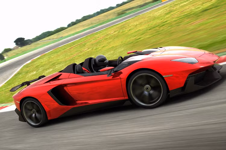 Giống vơi Concept S, Aventador J cũng là một chiếc barchetta dưới dạng concept và chỉ được sản xuất đúng 1 chiếc. Chiếc xe concept này sau đó đã được bán cho một khách hàng tại Tây Ban Nha với giá bán không được tiết lộ. Trên phiên bản này, Lamborghini đã lần đầu ra mắt thiết kế khí động học mới, sau này được hãng ứng dụng lên Aventador SV. Cùng với đó, vật liệu carbon dạng đúc (Forged Composite) cũng lần đầu ra mắt khách hàng.