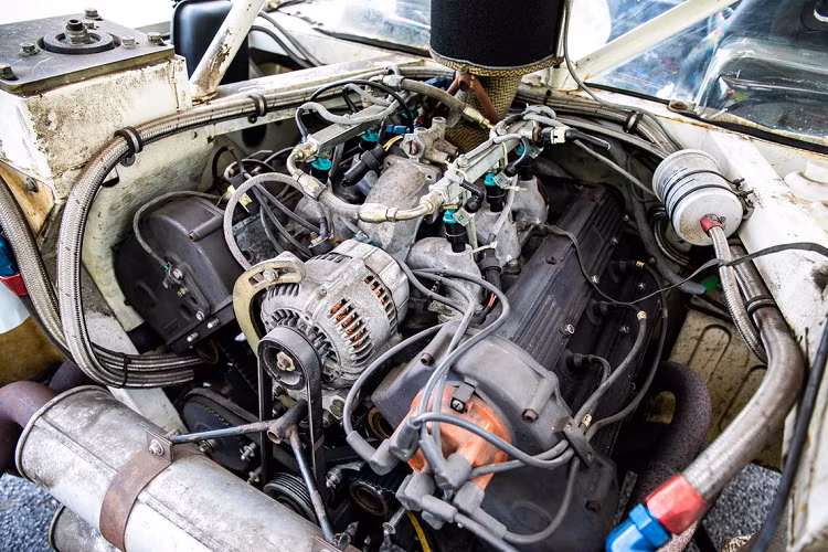 Động cơ xe MG Metro 6R4.