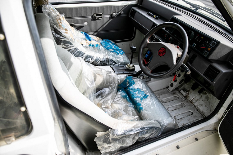 Cabin xe MG Metro 6R4.