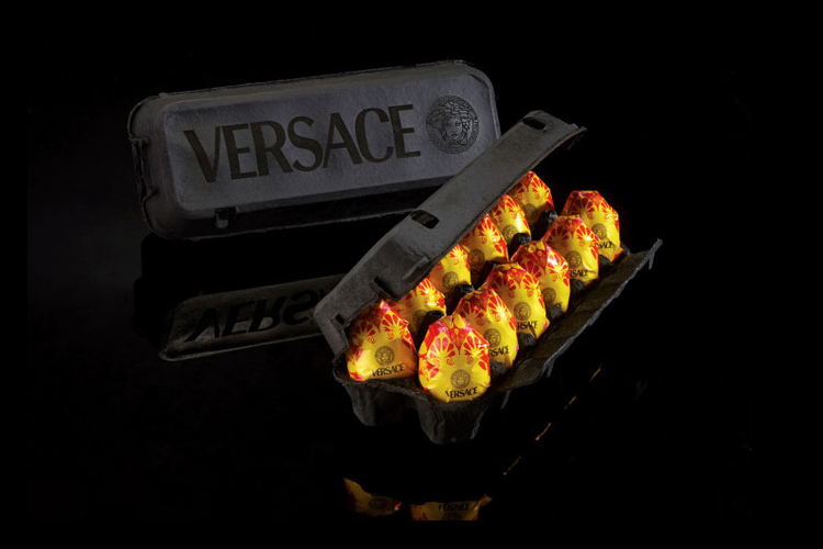 Mỗi sáng, rich kid có thể ăn cơm rang trứng Versace 