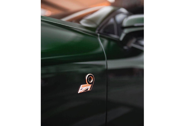 Gần đây, ta lại có cơ hội được chiêm ngưỡng mẫu xe này qua những bức ảnh thực tế được cung cấp bởi một đại lý bản lẻ của Bentley tại Nga. Đồng thời, đây cũng chính là một cơ hội tuyệt vời cho những người đam mê phiên bản này nhưng chưa có cơ hội sở hữu.