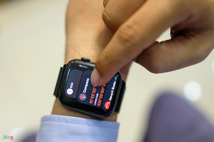 Đồng hồ Apple Watch Series 5 được trang bị bộ vi xử lý Apple S5 với lõi kép 64 bit. Con chip mới này giúp Series 5 hoạt động nhanh hơn khi mở các ứng dụng và thực hiện những chức năng khác. 