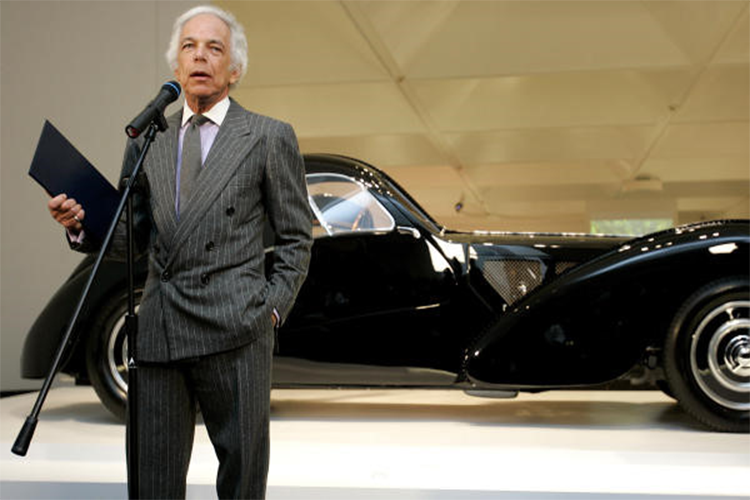 Ralph Lauren - Bugatti Type 57SC Atlantic (20 - 40 triệu USD): Tỷ phú thời trang Ralph Lauren được cho là người sở hữu siêu xe đắt nhất hành tinh. Giá chiếc Bugatti ra đời năm 1938 này có thể lên đến 40 triệu USD, và chỉ có 4 chiếc như vậy trên thế giới. Ngoài ra, ông còn sở hữu Bentley Blower cổ điển giá 5 triệu USD. Ảnh: Houston Chronicle.