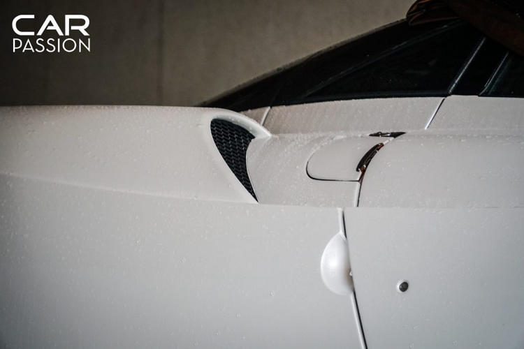 Không chỉ đổi màu cho “thần gió” Pagani Huayra, doanh nhân Phạm Trần Nhật Minh cũng nâng cấp, dán lại màu cho dàn xe trong bộ sưu tập.