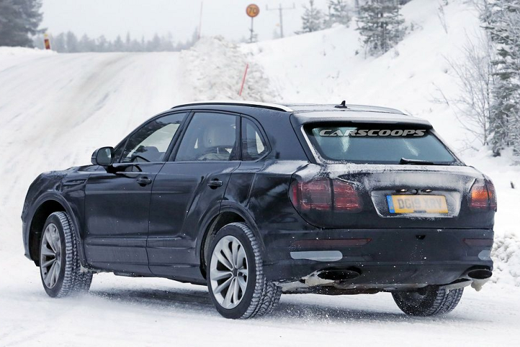 Dù chưa công bố thời gian chính thức nhưng theo đồn đoán, mẫu SUV siêu sang Bentley Bentayg facelift sẽ được ra mắt trong khuôn khổ sự kiện Geneva 2020 vào tháng 3 sắp tới tại Thuỵ Sỹ.