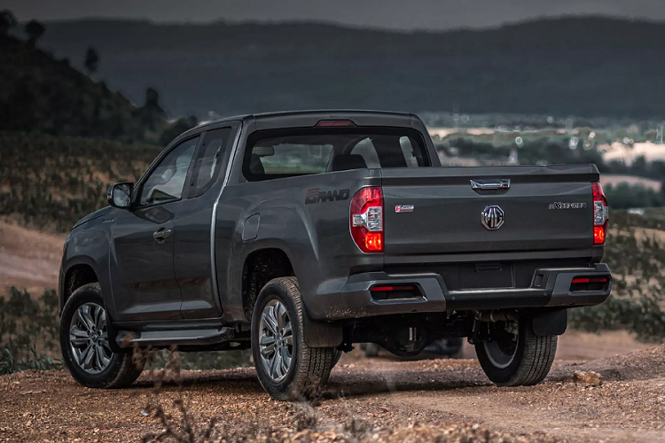 Một điểm nổi bật về mặt kỹ thuật mà MG Extender tự hào so với các đối thủ cạnh tranh đến từ Nhật Bản là hệ thống lái trợ lực điện, một trang bị mà chúng ta có thể tìm thấy trên các dòng bán tải Mỹ như: Chevrolet Colorado và Ford Ranger.