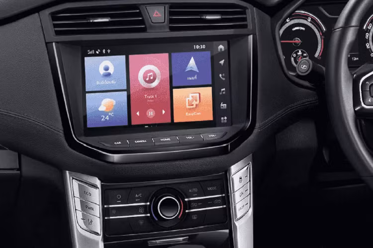 Tuy nhiên, đáng buồn rằng mẫu xe bán tải MG Extender tại Thái Lan lại sử dụng hệ thống lái trợ lực dầu! Nhưng bù lại, Extender sử dụng phanh đĩa trước sau trên phiên bản cao cấp.