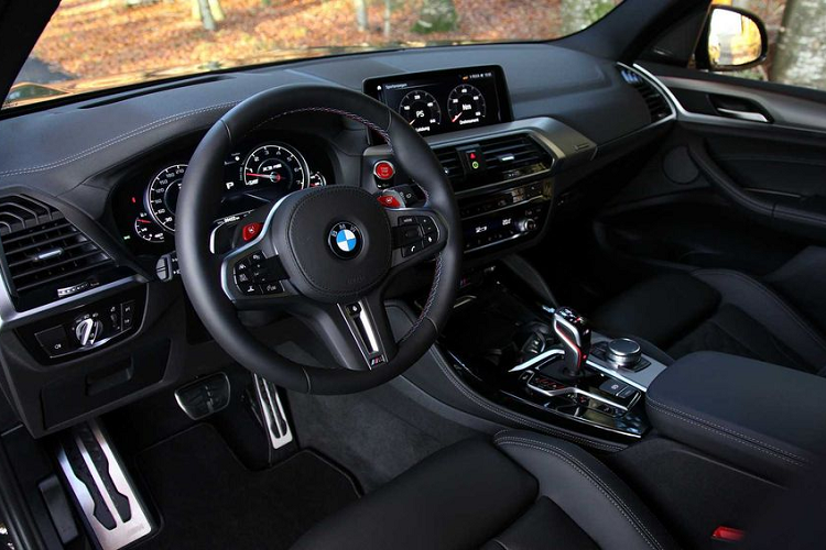 Hiện tại, 2 phiên bản độ cùng các tùy chọn nêu trên đã chính thức “lên kệ”. 