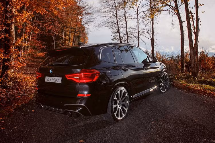 Được mô tả với “hiệu năng mạnh mẽ như gấu xám Bắc Mỹ nhưng trong một dáng vẻ thanh lịch”, bộ đôi này sở hữu chung khối máy nâng cấp I6 3.0 lít Turbo. Phiên bản động cơ tiêu chuẩn mang công suất cực đại 480 mã lực và 600 Nm mô-men xoắn. Biến thể mạnh mẽ hơn sở hữu khối sức mạnh 510 mã lực và mức mô-men xoắn cực đại tương đương – 600 Nm. 