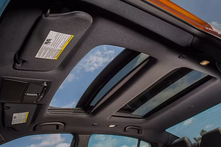 Đó là tất cả những thay đổi cho mẫu xe sedan Nissan Maxima 2020, bởi vì bản cập nhật năm 2019 của Maxima vốn đã đầy đủ từ nâng cấp thiết kế đến trang trí cấu hình và công nghệ.