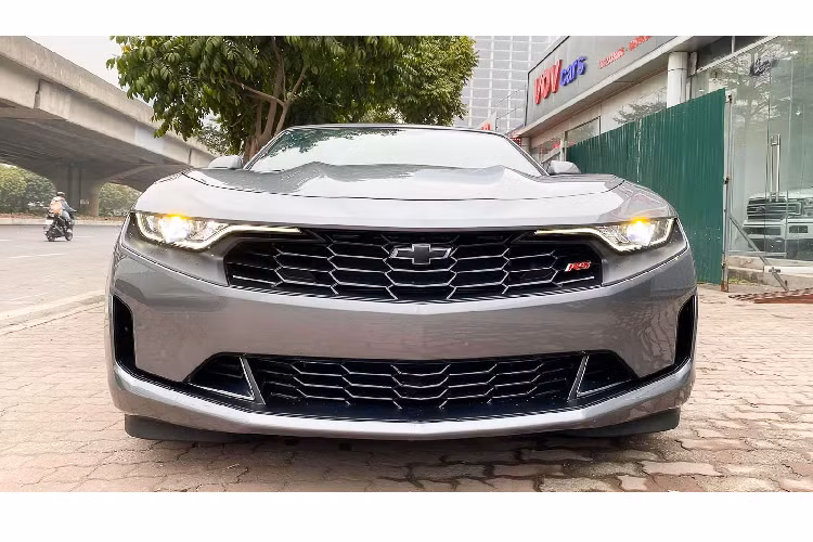 Chevrolet Camaro 2019 mui tran gan 3 ty dong o Ha Noi