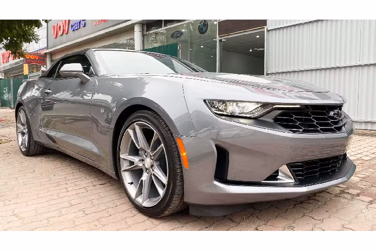 Chevrolet Camaro 2019 mui tran gan 3 ty dong o Ha Noi-Hinh-2