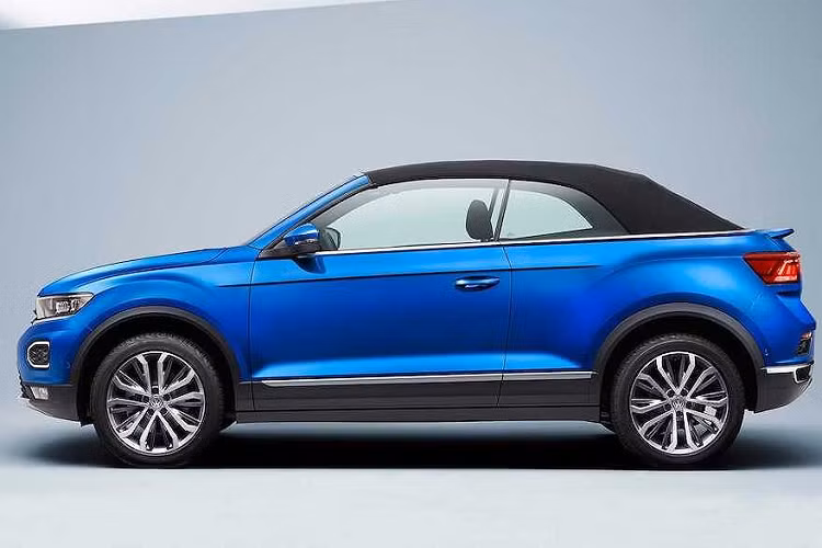 Trong khi đó Land Rover là người tiên phong tạo ra một mẫu crossover mui trần với Range Rover Evoque, nối tiếp sau đó là Nissan với Murano CrossCabriolet. Và cái tên mới nhất mang kiểu dáng độc đáo này là Volkswagen T-Roc Cabriolet mới.