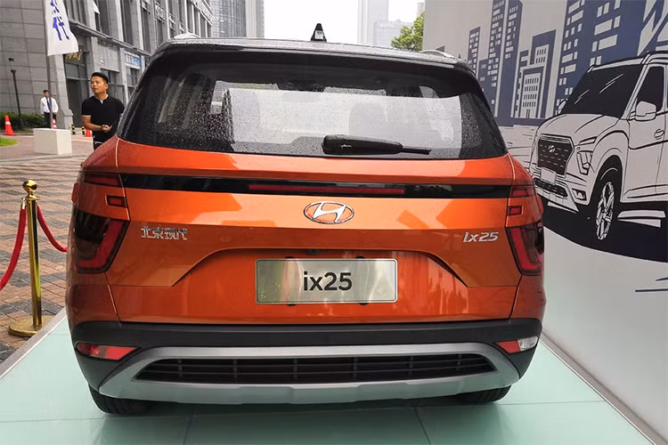 Động cơ trên Hyundai Creta hiện chưa được tiết lộ. Nhưng nhiều khả năng là nó sẽ chia sẻ chung cấu hình động cơ với mẫu Kona. Tức là sẽ sử dụng động cơ xăng 2.0 L, 1.0 L Turbo hoặc 1.6 L Turbo. Ngoài ra, Creta 2020 còn có thể đi cùng với động cơ dầu diesel dung tích 1.7 L.