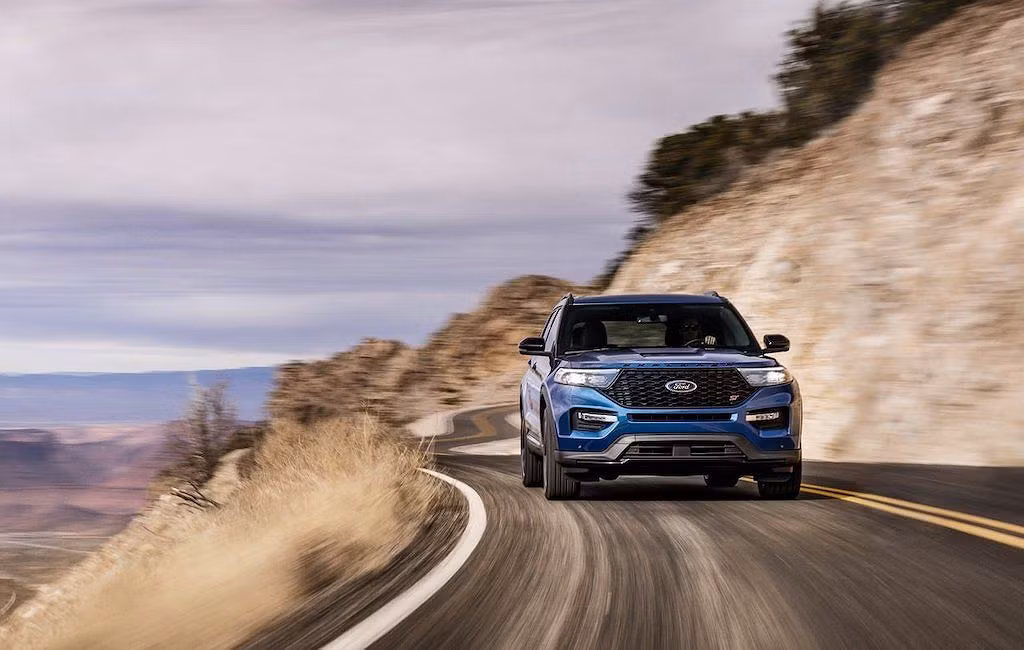 Xe được thiết kế mới từ đầu, theo lời kỹ sư trưởng Ed Krenz của Ford Performance. Giá xe Ford Explorer ST 2020 hiện chưa được công bố.