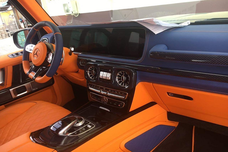 Cận cảnh nội thất "ông vua địa hình" Brabus 800 Widestar thứ 2 tại Việt Nam với tông màu cam theo phong cách hãng thời trang Hermes.