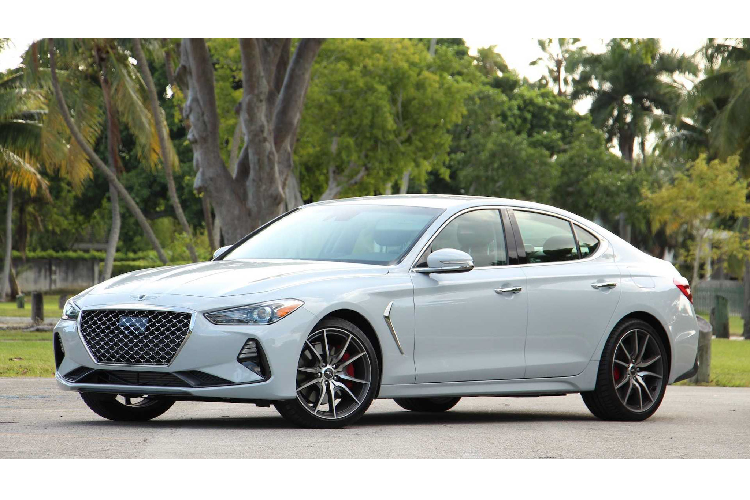 Là “kẻ đến sau” đầy tham vọng, Genesis G70 quyết tâm cạnh tranh bằng mức giá dễ tiếp cận đi cùng với thiết kế đẹp mắt và trang bị tốt nhất trong tầm giá nhằm thu hút khách hàng, đặc biệt là giới trẻ.