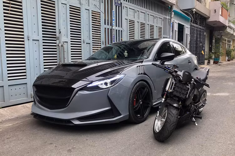 Bên cạnh Honda Civic, Mazda3 phong cách siêu xe cũng được xem là nguồn cảm hứng cho nhiều người chơi xe thích độ.