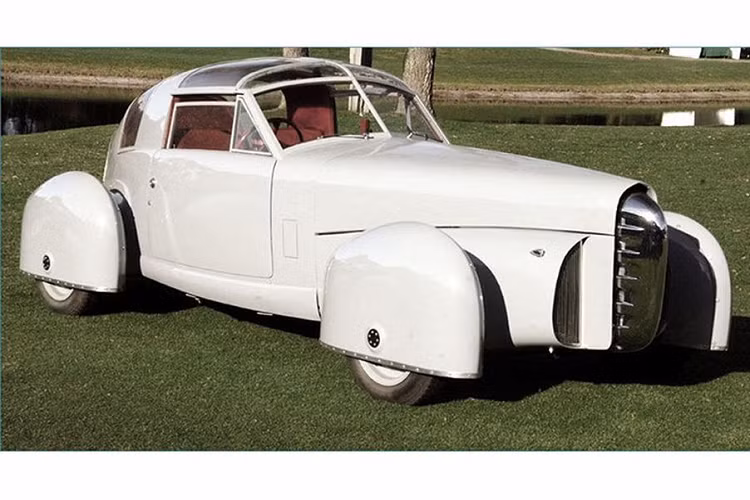 Chiếc xe lấy ý tưởng từ máy bay thời chiến trong Thế chiến thứ 2 của nhà thiết kế người Đức Gordon Buehrig cũng nhận được sự quan tâm đặc biệt. Nó mang tên Tasco, sản xuất năm 1948