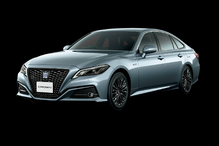 Sức mạnh được truyền xuống cầu sau (RWD) thông qua hộp số tự động 8 cấp (8AT). Lựa chọn thứ hai là động cơ hybrid 2.5 lít cho công suất kết hợp xăng &amp; điện 222 mã lực, đi cùng với 2 hệ dẫn động cầu sau (RWD) và bốn bánh (AWD).