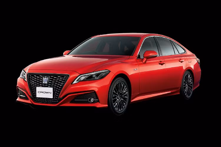 ‘’Trái tim’’ của xe có hai lựa chọn động cơ bao gồm: 4 xy-lanh thẳng hàng (I4) dung tích 2.0 lít tăng áp cho công suất tối đa 241 mã lực và mô-men xoắn cực đại 350Nm.