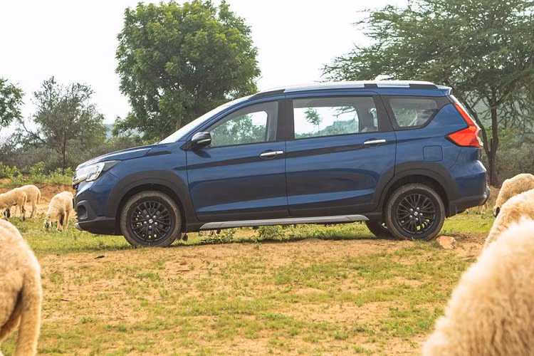 Về truyền động, Suzuki X7 sẽ sử dụng động cơ máy xăng mới 1.5L với tên mã K15B tương tự như XL6 cho ra công suất tối đa 104 mã lực và mô-men xoắn cực đại 138 Nm. Đi kèm với đó còn là trang bị hộp số sàn 5 cấp hoặc tự động 4 cấp. Ở thời điểm hiện tại, Suzuki XL7 vẫn chưa được đưa lên dây chuyền sản xuất thương mại vì một số lý do.