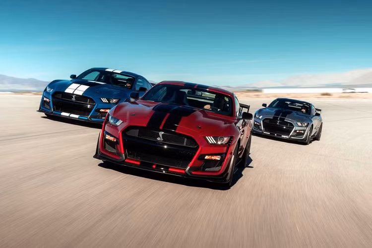 Việc đội giá trong ngành ôtô vốn đã không còn xa lạ trên thị trường. Sau những con số “trên trời” của Toyota Supra hay chiếc Dodge Challenger Demon, cơn sốt này đã đến với chiếc Ford Mustang Shelby GT500 mới.