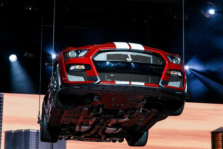 Chiếc siêu coupe 760 mã lực này đã xuất xưởng, lăn bánh và hiện đang được các đại lý Ford tại Mỹ đòi hỏi một mức giá “khổng lồ”.