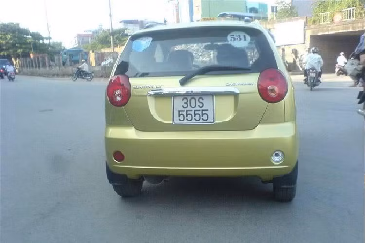 Chiếc Chevrolet Spark khác ở Hà Nội mang biển số tứ quý 5. (Ảnh: Fanpage Biển số đẹp)