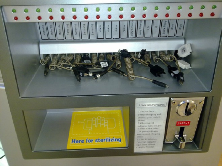 Can tronhj voi sac cong cong va phu kien khong ro nguon goc