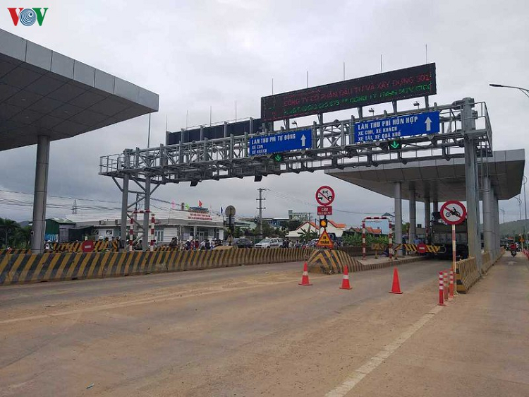 Tram BOT Quoc lo 26 that thu ngay ngay dau thu phi-Hinh-3