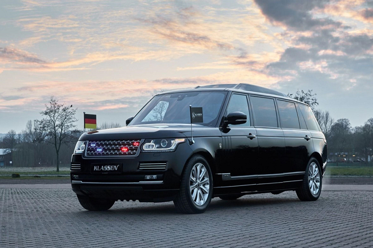 Ngoài việc kéo dài, chiếc Range Rover SVAutobiography LWB còn được bổ sung khả năng chống đạn ở cấp B7 - cấp cao nhất.