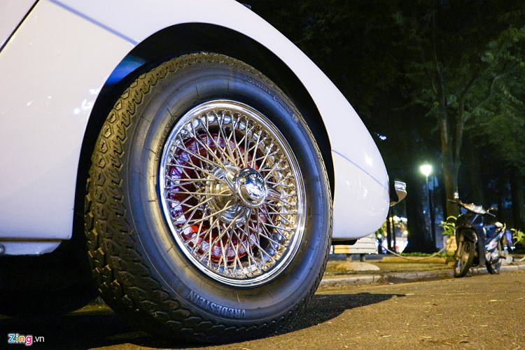 So với các phiên bản Austin-Healey 3000 tiền nhiệm, chiếc xe này được cải tiến động cơ với trục cam được nâng cao hơn. Hệ thống phanh hỗ trợ điện trở là trang bị tiêu chuẩn thay vì tùy chọn như trước. 