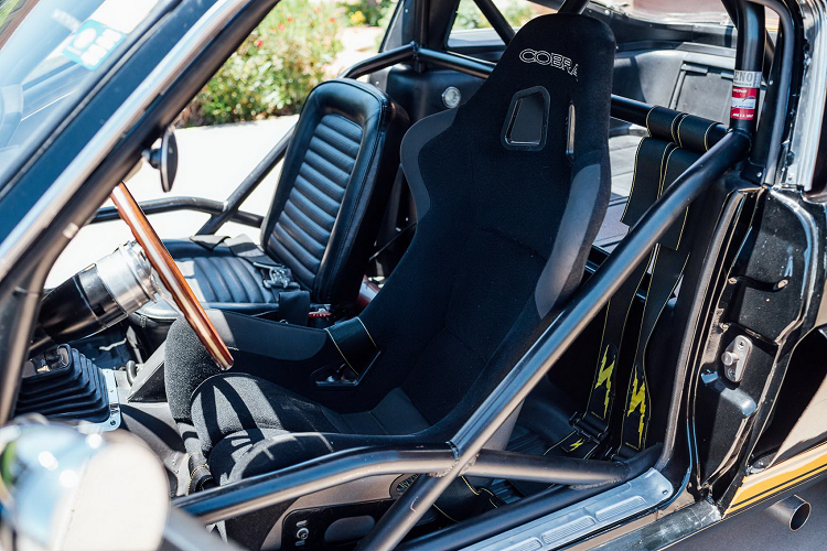 Cabin xe Shelby Mustang GT350H.