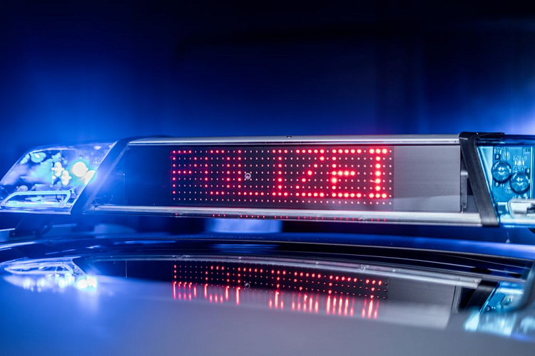 Phần đèn tín hiệu của Audi RS4 Avant độ ABT đến từ Hella trong khi phần còn lại của bản độ đến từ cái tên quen thuộc – ABT.