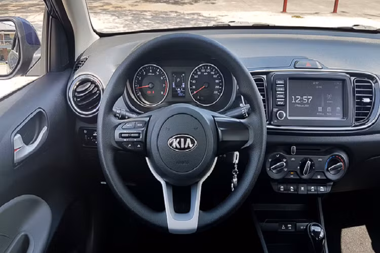 Mới đây, theo nhiều đại lý trong nước - Kia Soluto 2019 mới sẽ ra mắt ở Việt Nam với mức giá trên 400 triệu đồng. Đây là cơ hội cho các tín đồ của Kia nâng cấp xe từ Morning, i10 lên Soluto. Nó cũng báo hiệu một năm đầy sôi động của các mẫu xe phân khúc B tại thị trường Việt Nam.