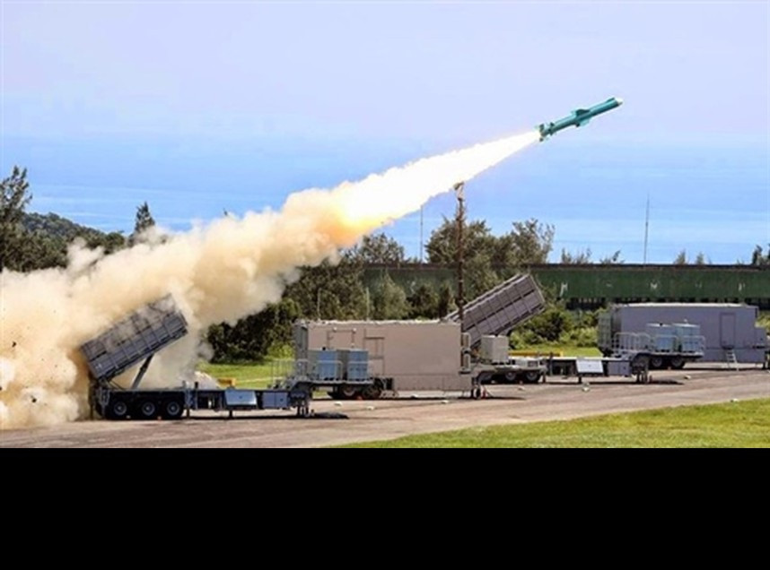 Trong cuộc chiến tranh Lebanon năm 2006, quân đội Israel đã gặp rất nhiều khó khăn trong việc xác định vị trí các bệ phóng tên lửa di động của Hezbolla; tương tự là các chiến dịch săn lùng với quy mô cực lớn năm 1991 ở Iraq và cuộc chiến tranh Kosovo năm 1999 cho thấy, việc săn tìm các hệ thống vũ khí di động là rất khó khăn. Các bệ phóng tên lửa bờ cũng có thể được ngụy trang dưới nhiều hình thức, như trong các container hàng, do vậy rất khó phân biệt. Đài Loan nên học hỏi kinh nghiệm của người Nga trong việc đưa hệ thống tên lửa chống hạm Club-K vào các container, có thể cất giấu trên nhiều phương tiện và bất ngờ khai hỏa.