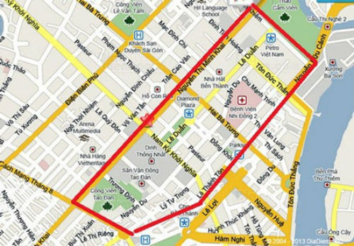  8. Không cho đứng trên cầu xem pháo hoa ngày 30/4 Sáng 23/4, trong buổi họp báo về việc đảm bảo trật tự, an toàn giao thông cho lễ mít-tinh, diễu binh, diễu hành kỷ niệm 40 năm ngày giải phóng miền Nam, thống nhất đất nước, Đại tá Trần Thanh Trà - Trưởng Phòng PC67 cho biết: “Trong thời điểm diễn ra bắn pháo hoa, lực lượng CSGT cũng không cho người dân đứng trên các cây cầu xung quanh điểm bắn, để bảo vệ an toàn tính mạng, kiểm soát tình hình an ninh trật tự.”