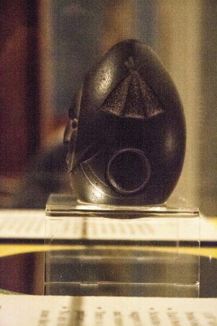 Cho đến nay, nguồn gốc thực sự của hòn đá này vẫn là một bí ẩn.