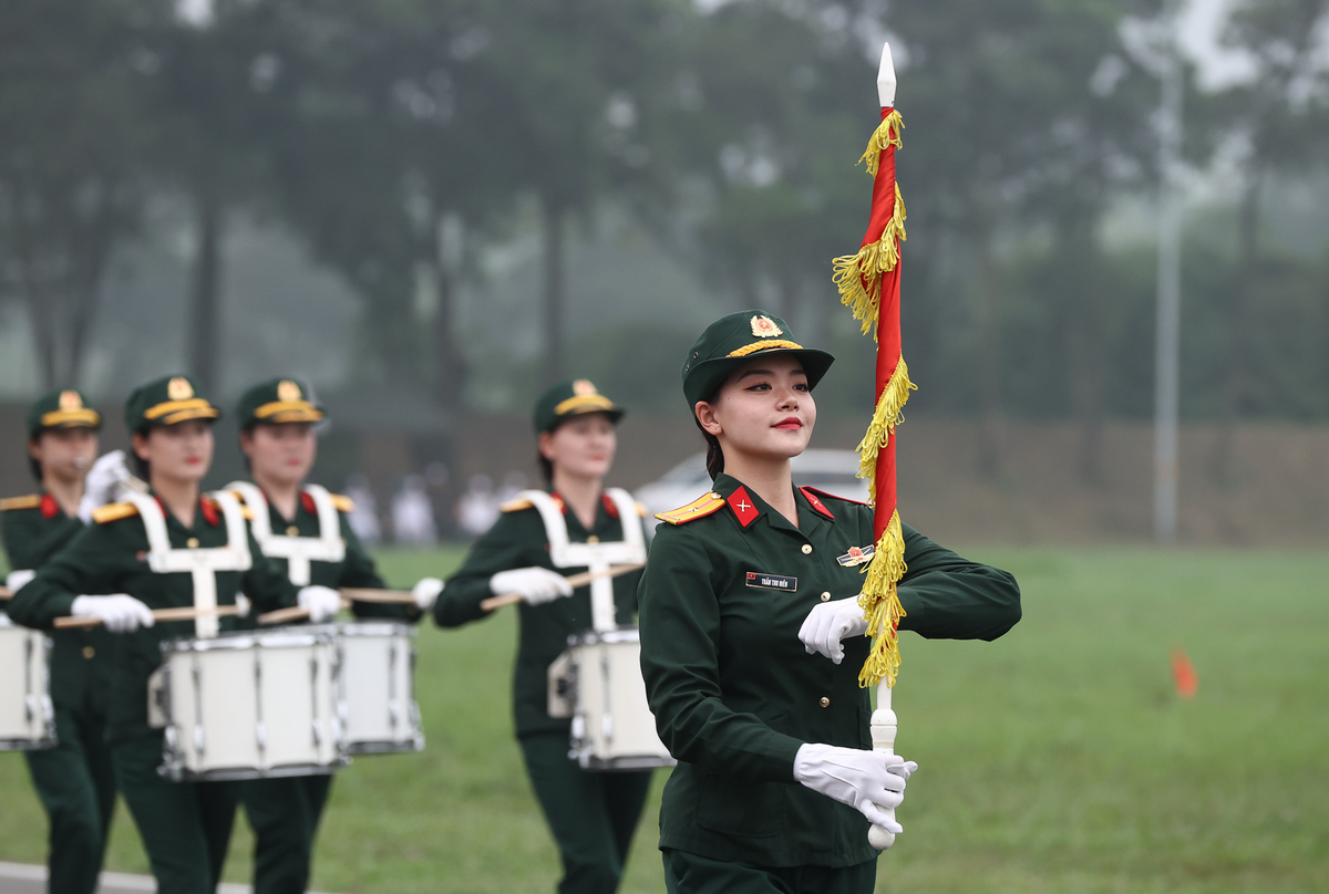 Những điều thú vị của khối nữ Quân nhạc lần đầu tham gia diễu binh - Hình 2 Nhung dieu thu vi cua khoi nu Quan nhac lan dau tham gia dieu binh-Hinh-2