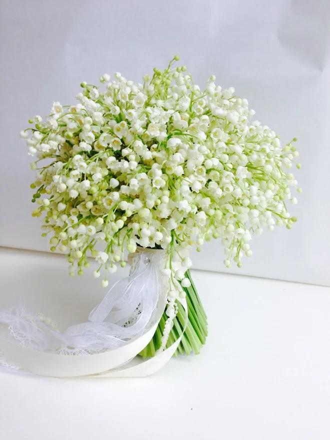 7. Hoa linh lan (Convallaria Majalis): Được sử dụng phổ biến trong các đám cưới. Giá khoảng 143 USD/bó.