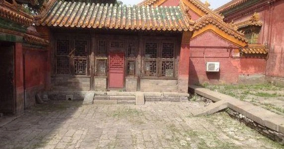 Lãnh cung không phải là một cung điện cố định mà chỉ được xác định tùy thuộc vào quyết định của Hoàng đế.